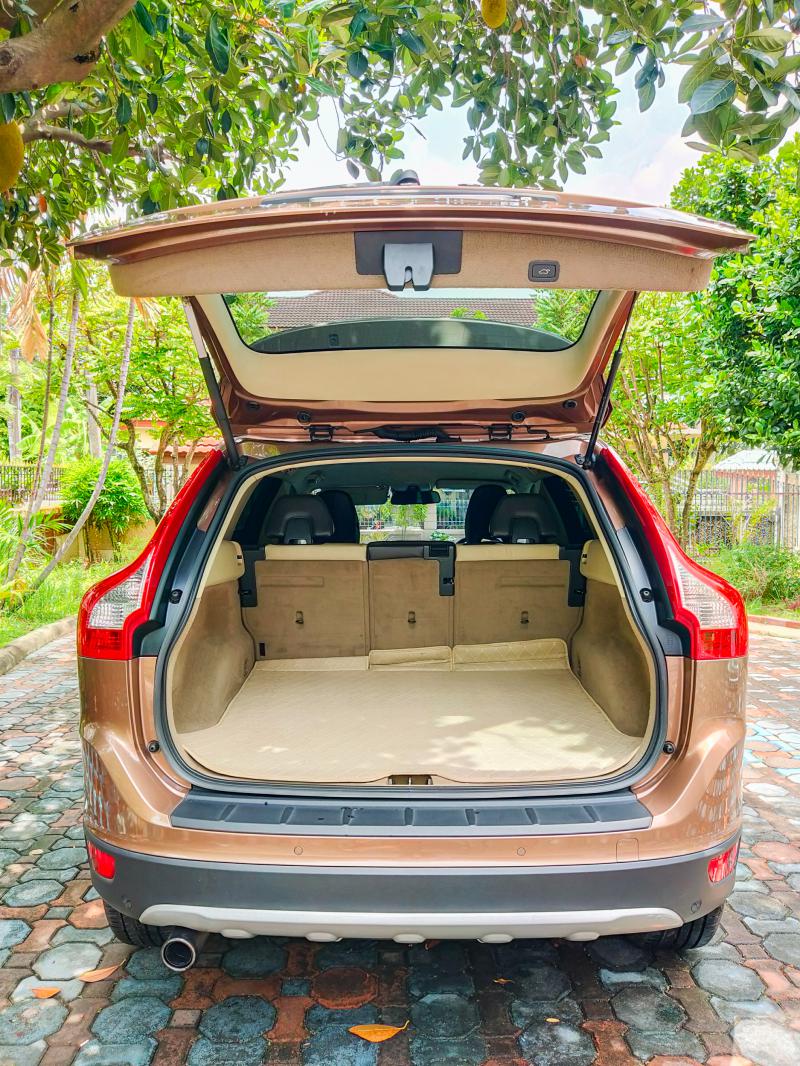 VOLVO XC60 2011