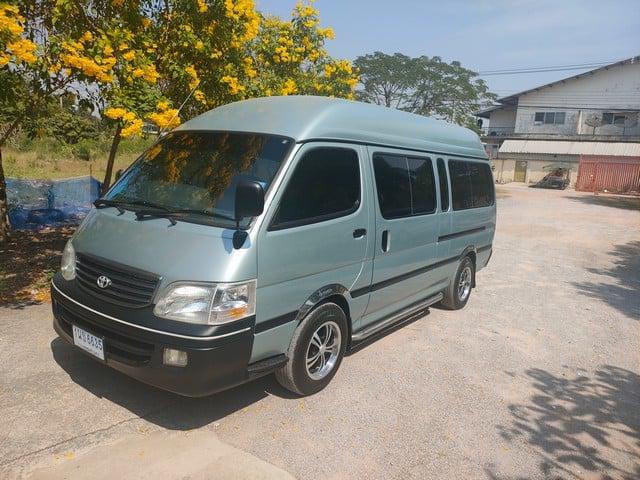 TOYOTA HIACE 2004