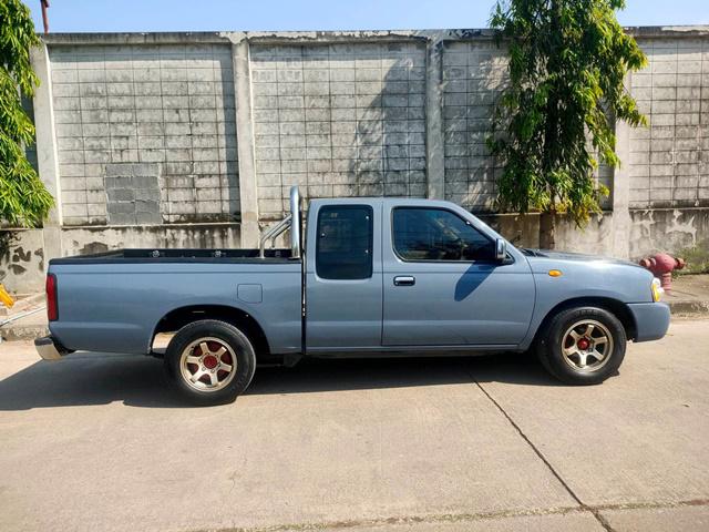 NISSAN FRONTIER 2003