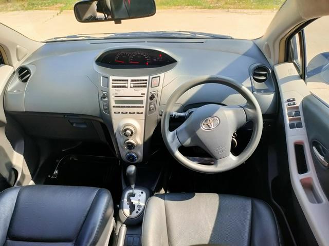 TOYOTA YARIS 2006