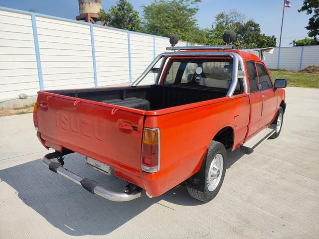 ISUZU KB 28 1988