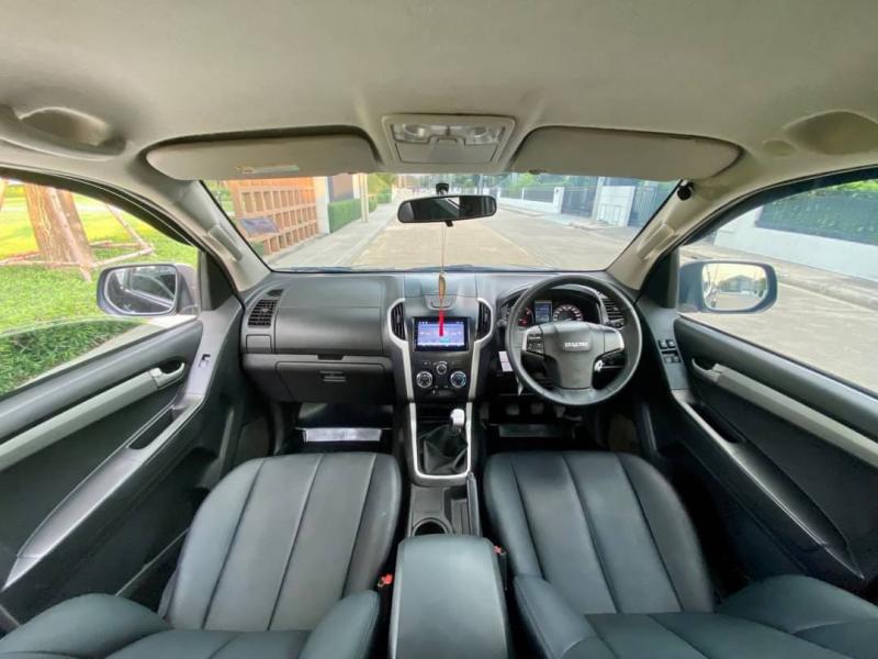 ISUZU Dmax HiLander 2012