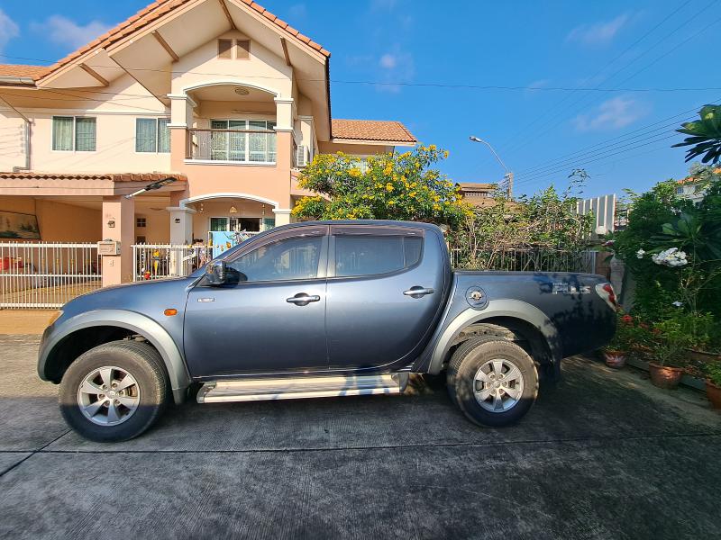 MITSUBISHI Triton plus 2008