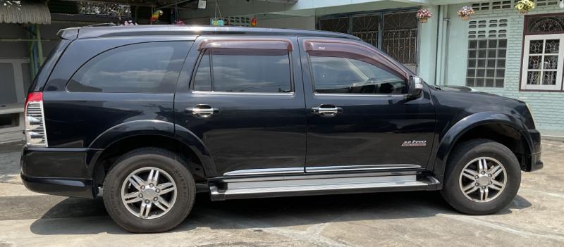 ISUZU MU-7 Super Platinum 2010