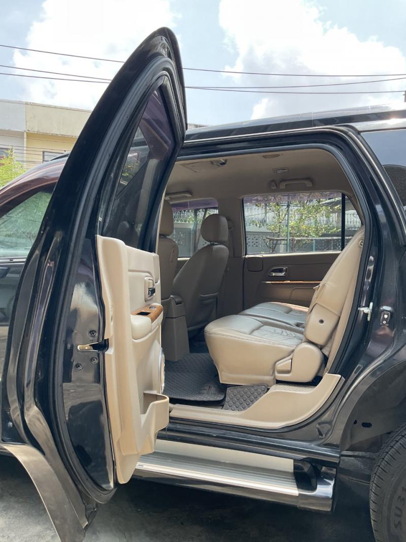 ISUZU MU-7 Super Platinum 2010