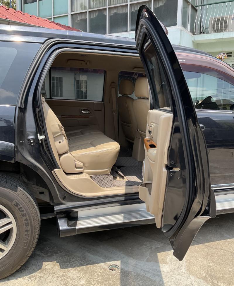 ISUZU MU-7 Super Platinum 2010