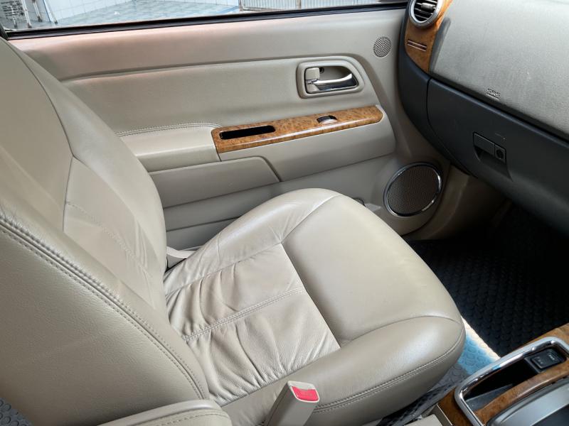 ISUZU MU-7 Super Platinum 2010