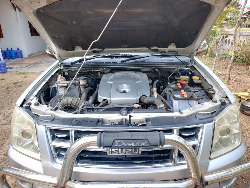 ISUZU Isuzu platinum 2.5 D 2009