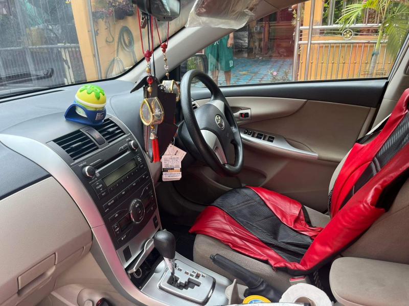 TOYOTA 1.8 E 2013