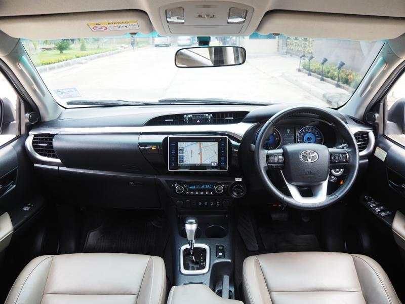 TOYOTA HILUX REVO 2017