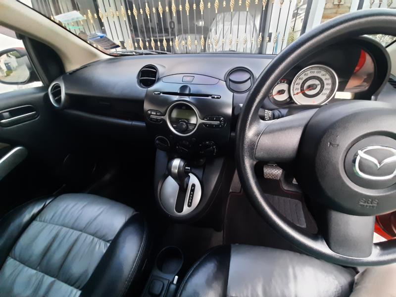 MAZDA Mazda 2 Elangance 2012