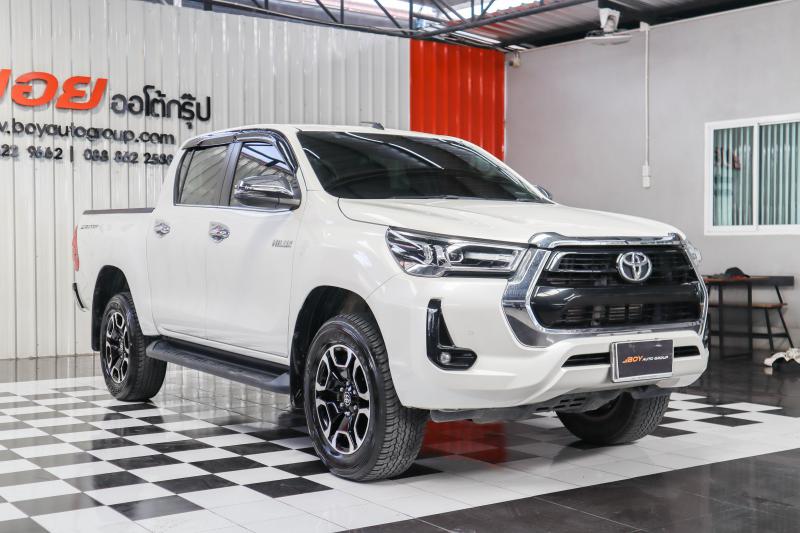 TOYOTA HILUX REVO D-CAB PRE 2021