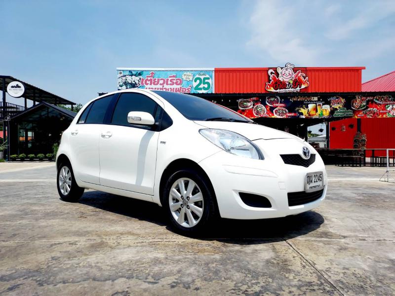 TOYOTA Yaris 1.5E 2011