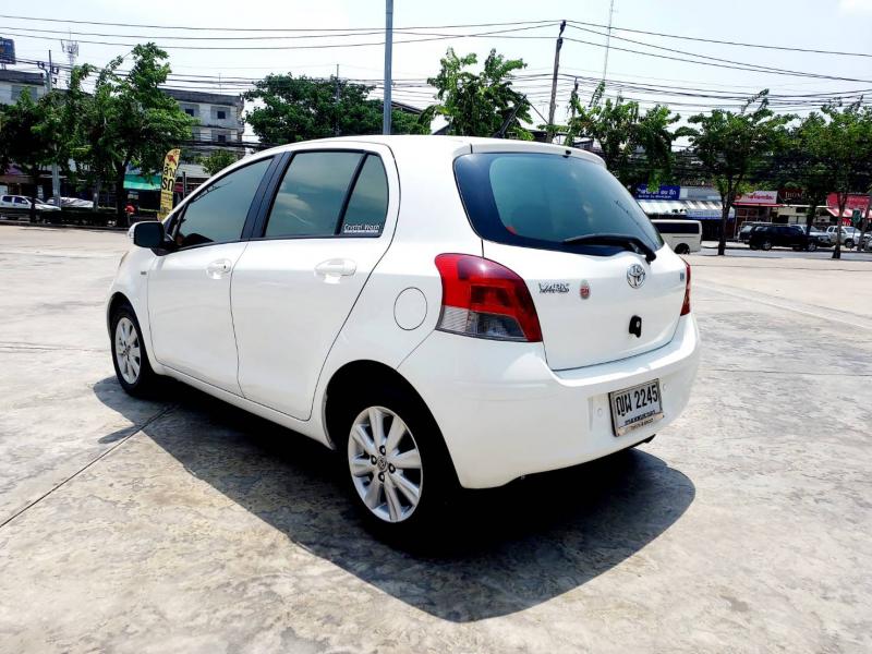 TOYOTA Yaris 1.5E 2011