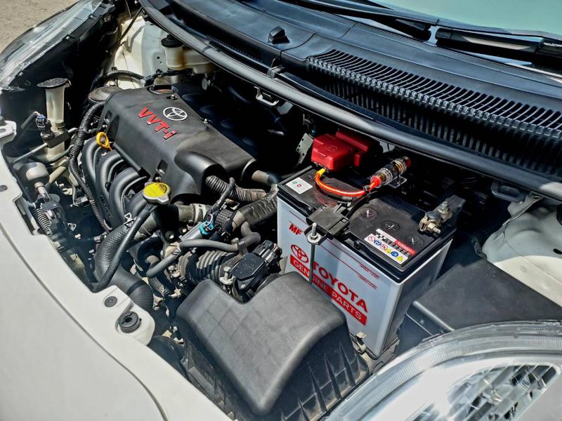 TOYOTA Yaris 1.5E 2011
