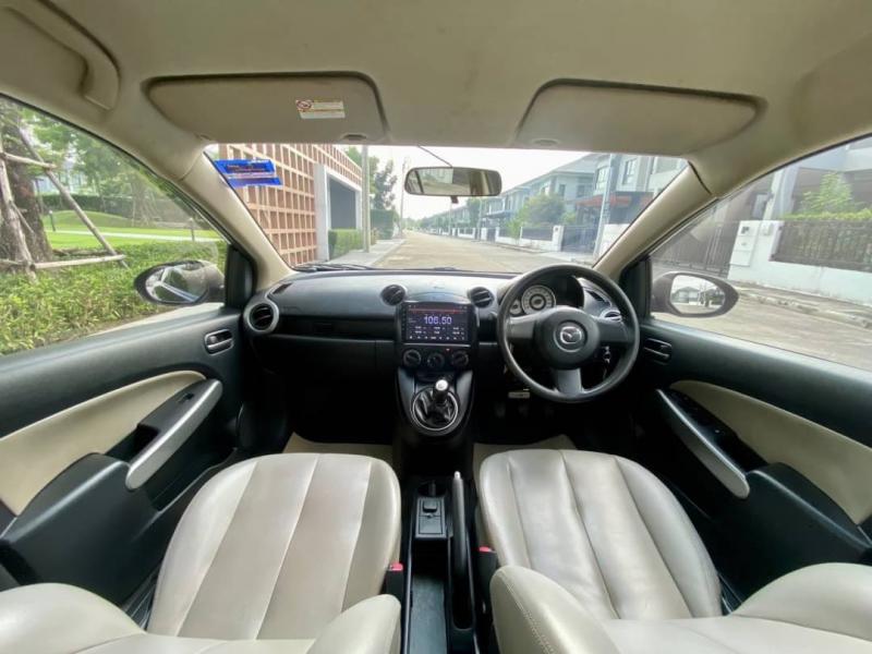 MAZDA Mazda2 2012