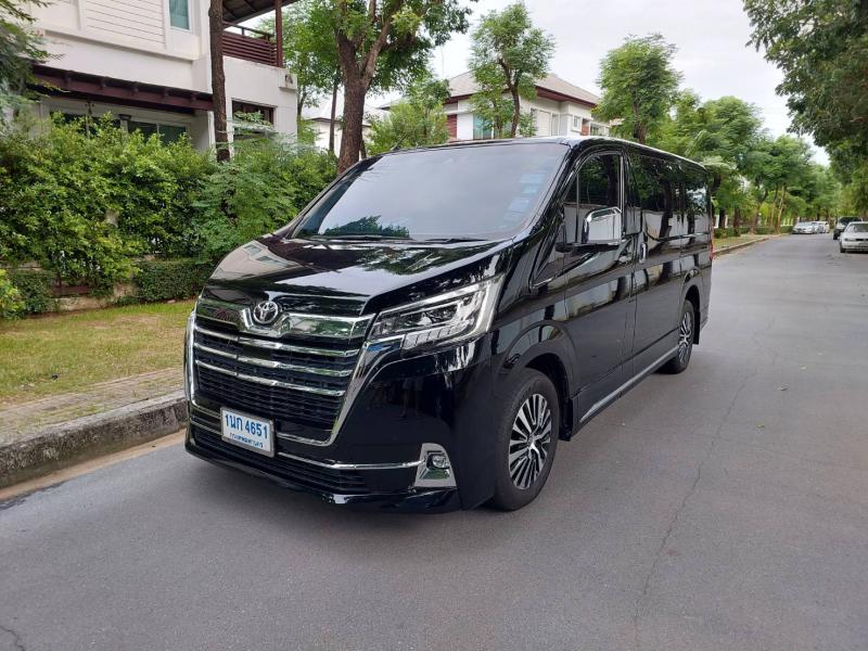 TOYOTA majesty 2020