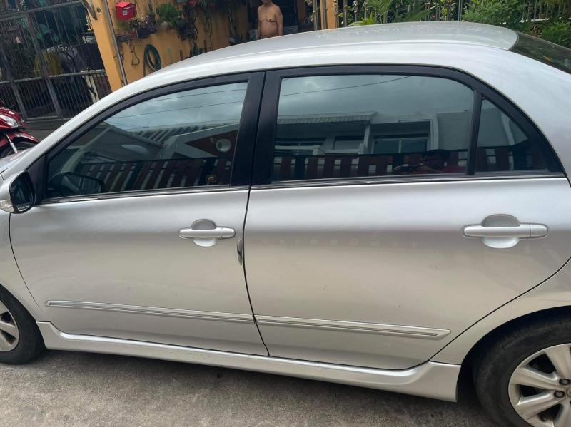 TOYOTA 1.8 E 2013