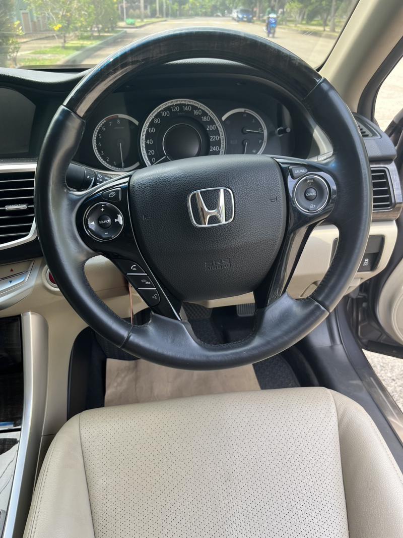 HONDA Accord 2013