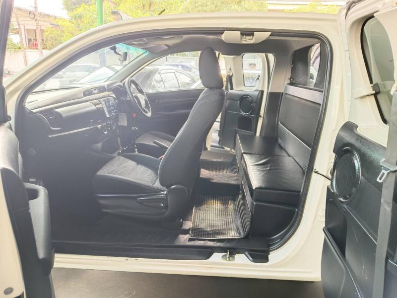 TOYOTA Revo 2.4 Entry Smar 2019