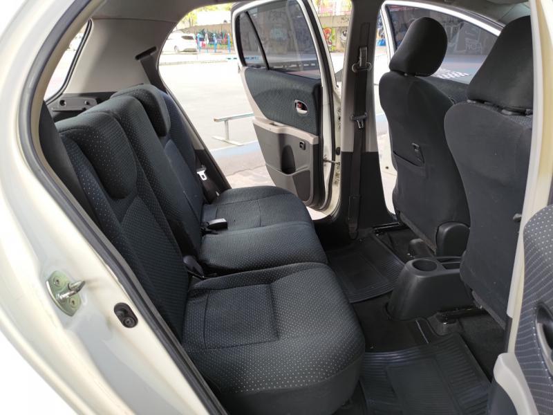 TOYOTA Yaris 2007