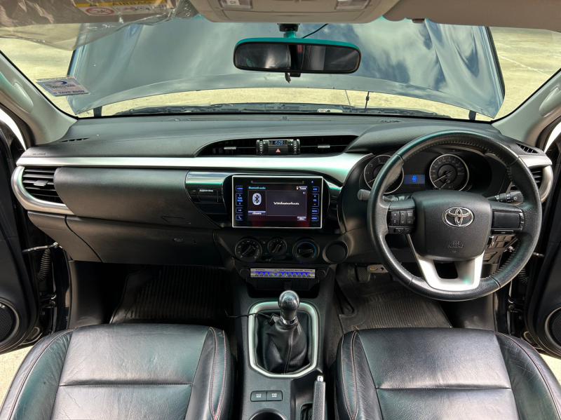 TOYOTA Hilux REVO 2019