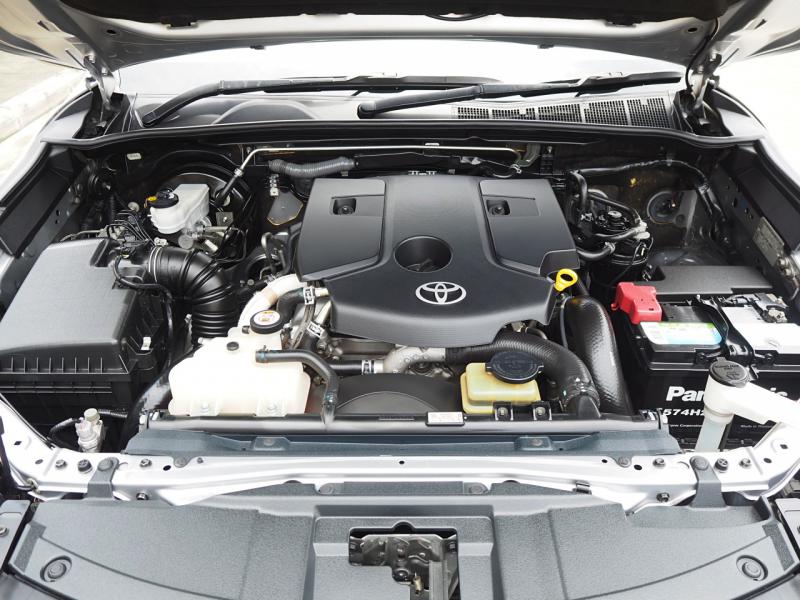 TOYOTA fortuner 2017