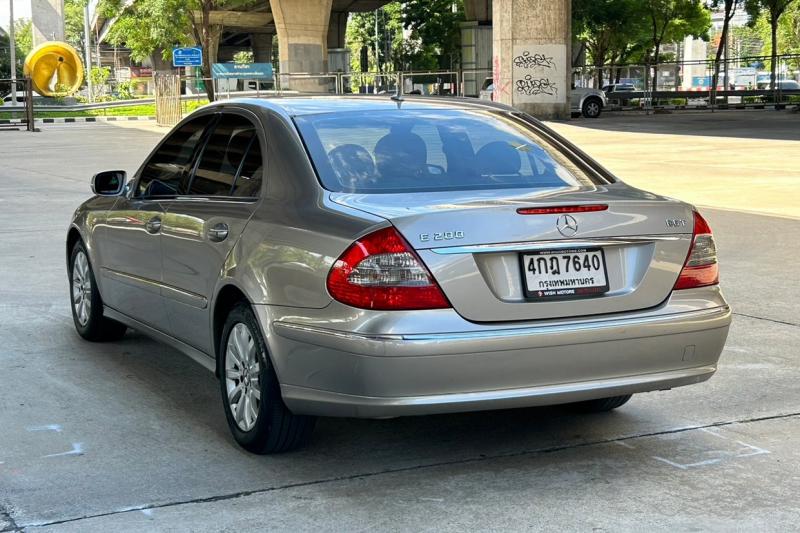 BENZ E200 2008