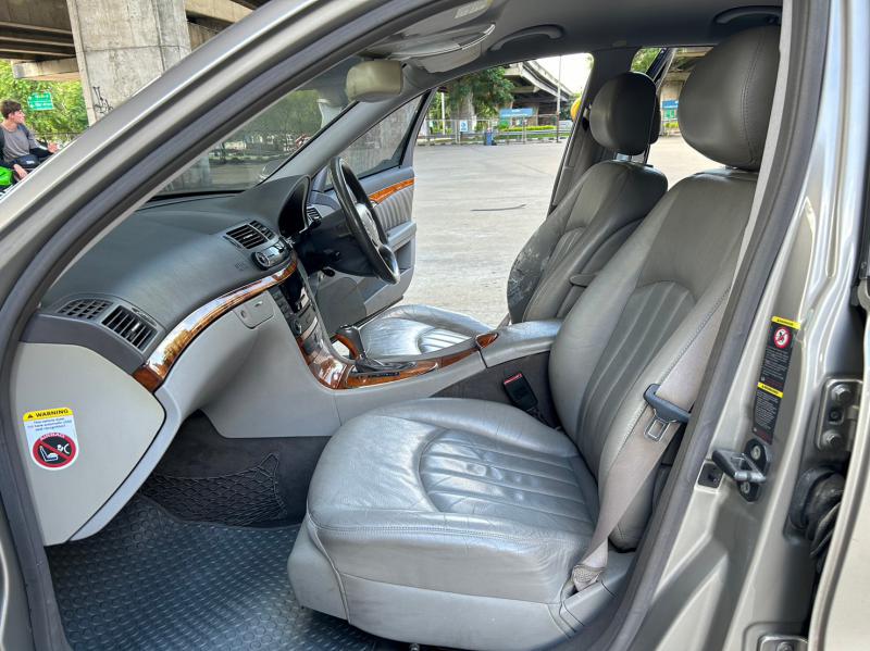 BENZ E200 2008