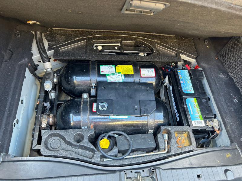 BENZ E200 2008
