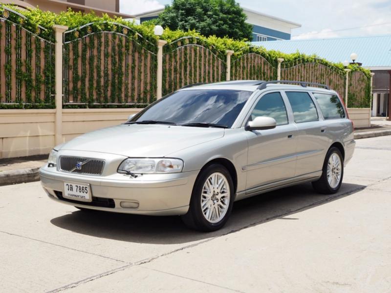 VOLVO V70 2003