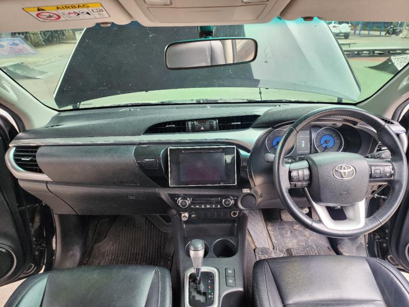 TOYOTA Hilux REVO 2019