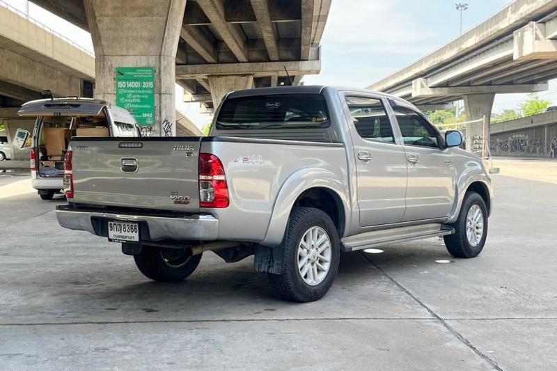 TOYOTA Hilux VIGO 2015