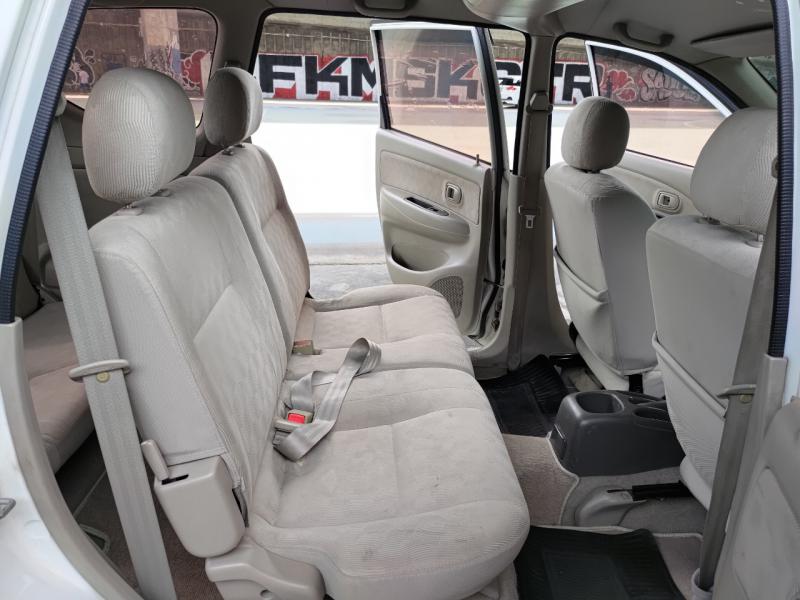 TOYOTA AVANZA 2011