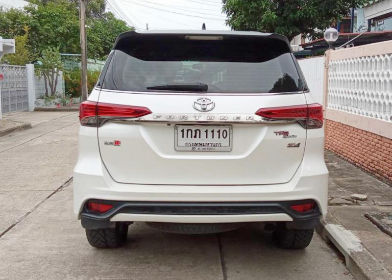 TOYOTA Fortuner 2017