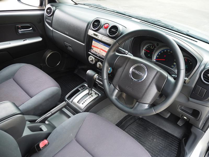 ISUZU D-MAX 2010