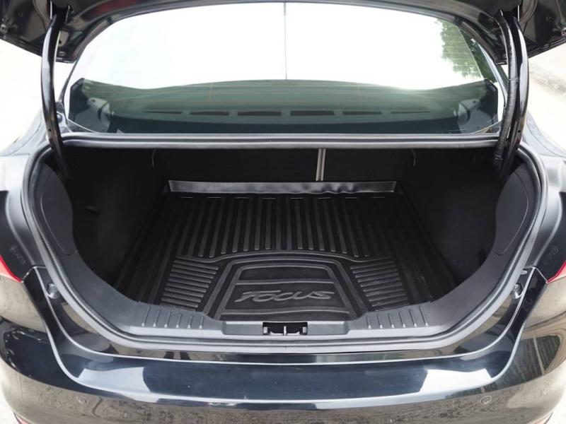 FORD FOCUS 1.6 TREND 2012