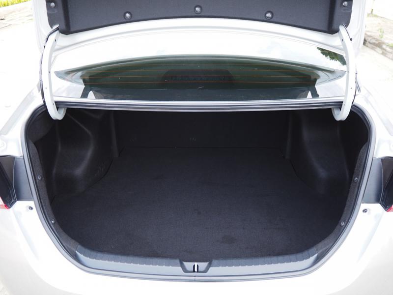 TOYOTA yaris 2018