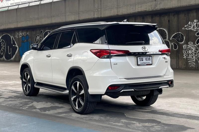 TOYOTA FORTUNER 2022
