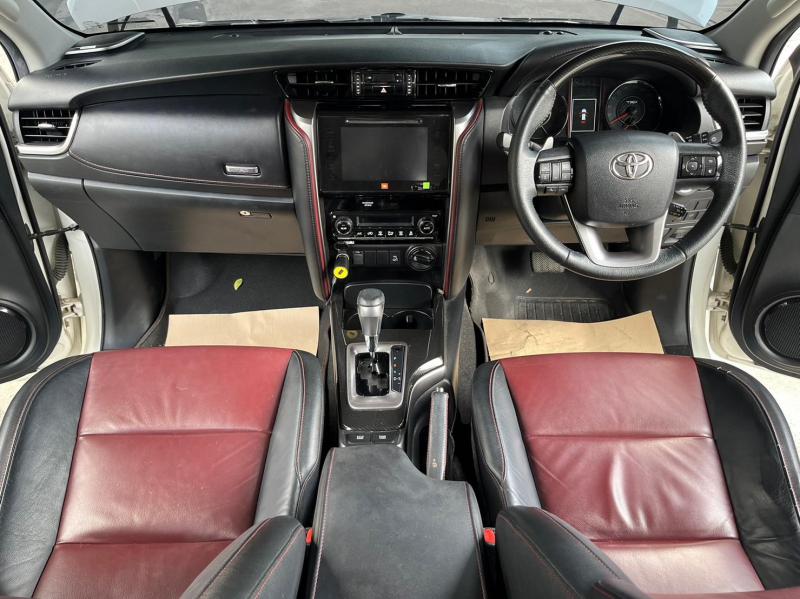 TOYOTA FORTUNER 2022