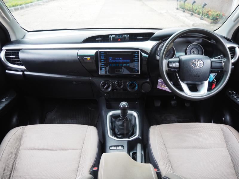 TOYOTA HILUX REV0 2016