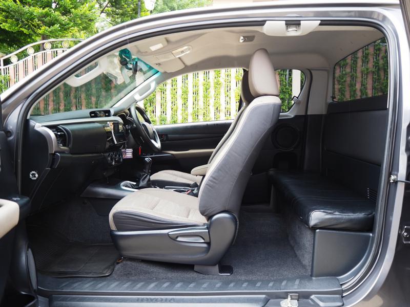 TOYOTA HILUX REV0 2016