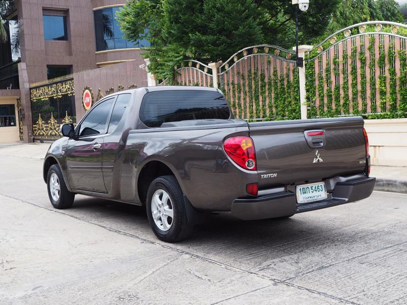 MITSUBISHI TRITON 2013