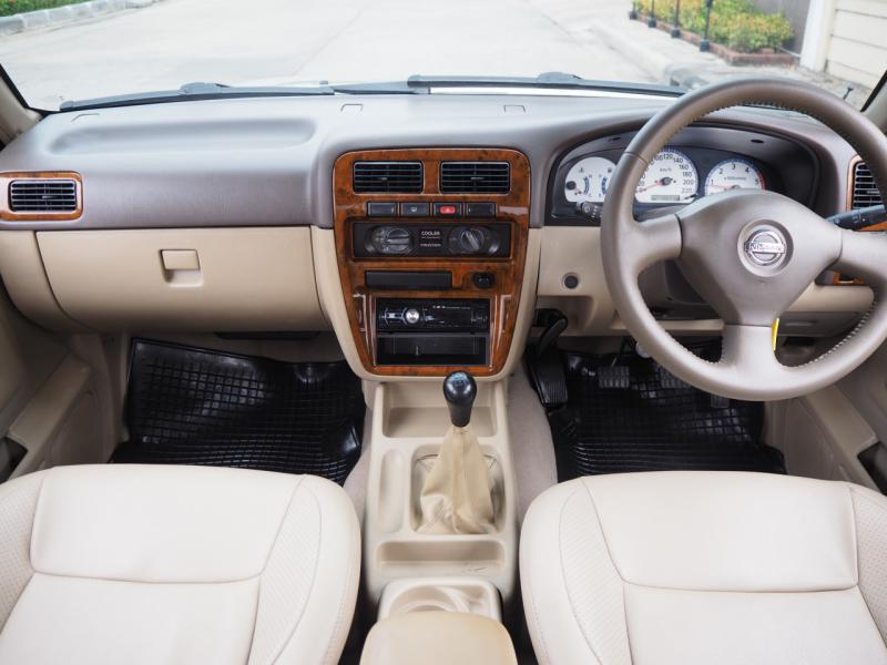 NISSAN FRONTIER 2003