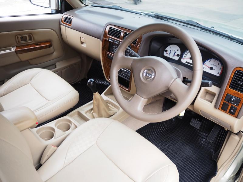 NISSAN FRONTIER 2003