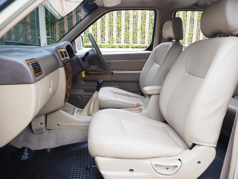 NISSAN FRONTIER 2003