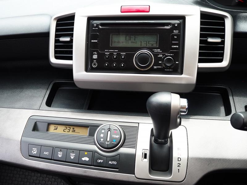 HONDA FREED 2013