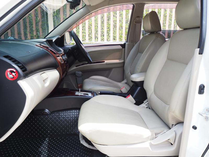 MITSUBISHI PAJERO SPORT 2011