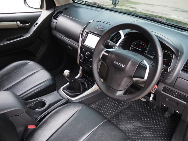 ISUZU D-MAX 2012