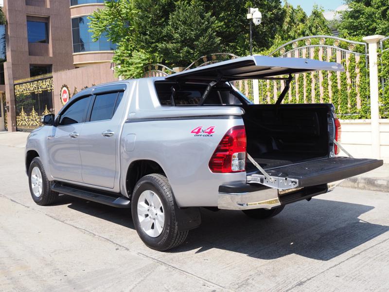 TOYOTA REVO 2017